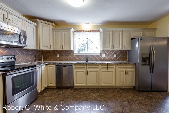Building Photo - 4 br, 3 bath House - 44 Burnwood Drive