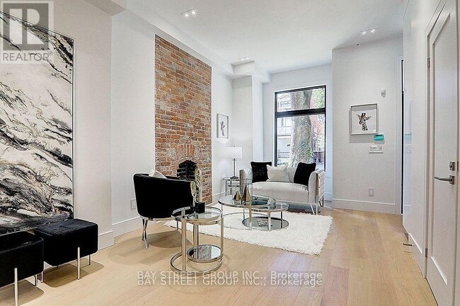 Building Photo - 329 Clinton St