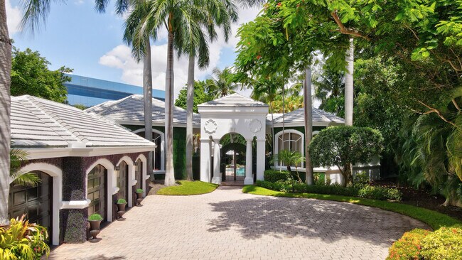 Foto del edificio - 4825 Sanctuary Ln