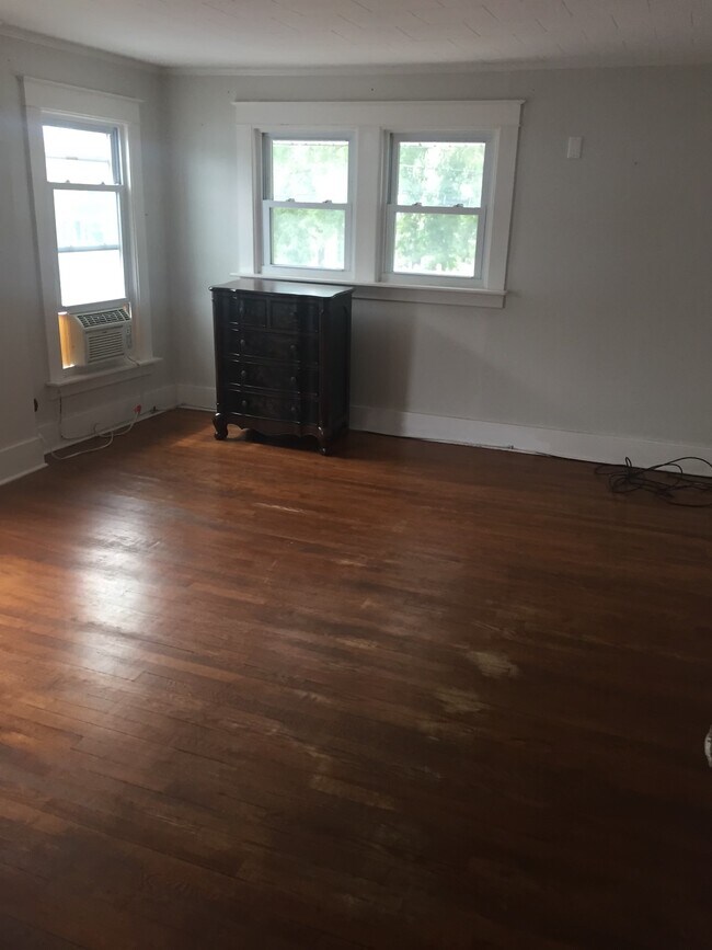 Bed room - 71 Hudson St
