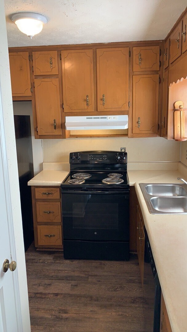 Foto del edificio - 2170 Kings Gate Cir SW