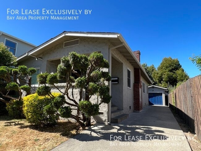 Foto del edificio - Charming 2BR/1BA SFH with detached garage ...