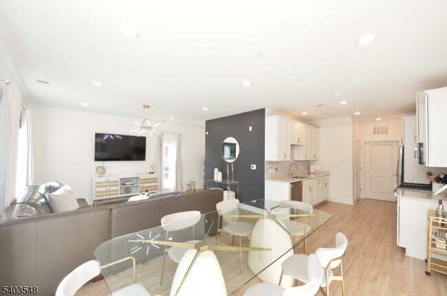 Foto del edificio - 92 Harvest Wy