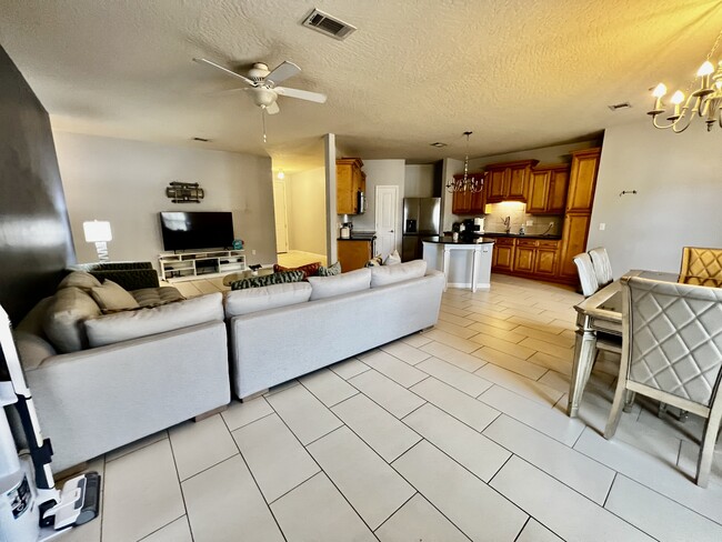 Building Photo - 4596 Hermosa Rd