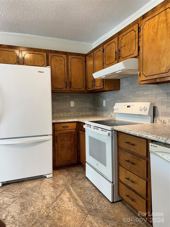Foto del edificio - 3227 Archdale Dr