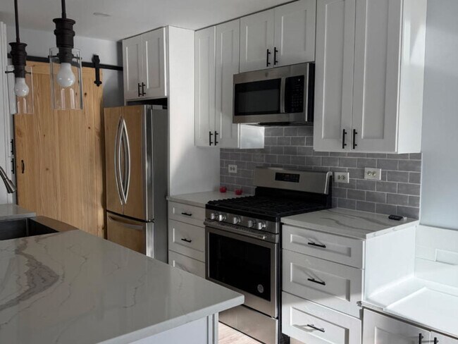 Foto del edificio - 6S018 Steeple Run Dr