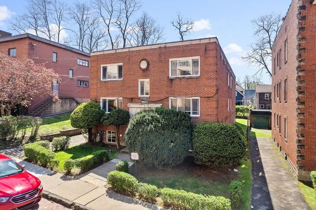 Foto del edificio - 5552 Covode St