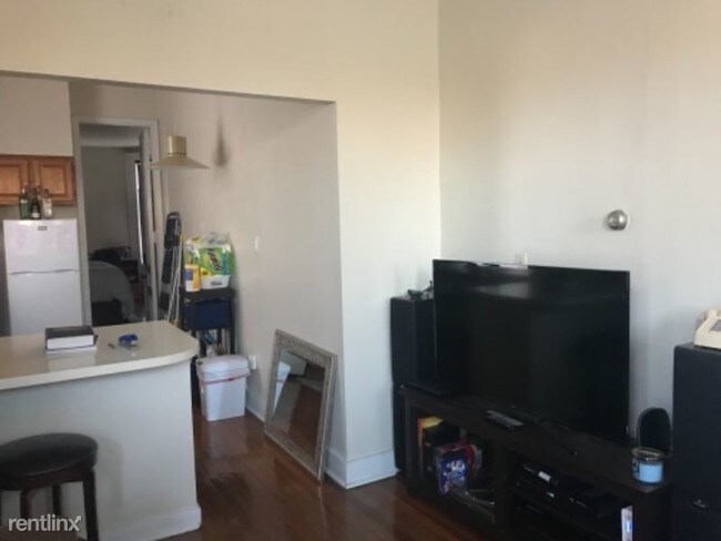 Building Photo - 496 Madison Ave