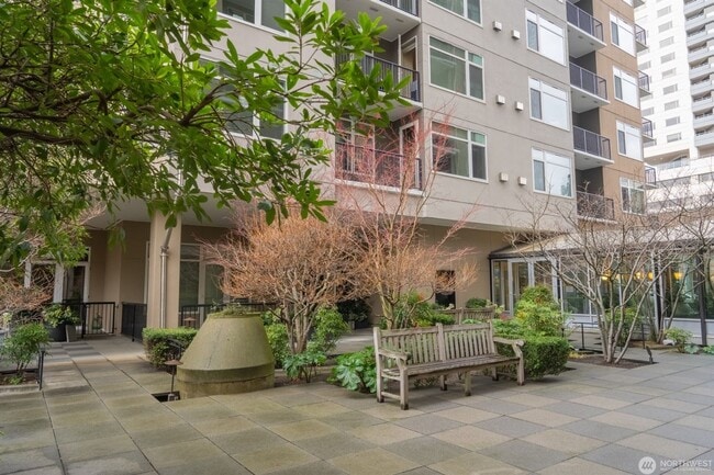 Building Photo - 0Bd/1Ba Seattle Condo