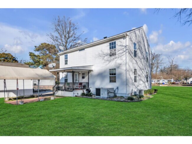 Foto del edificio - 8411 Chesapeake Blvd