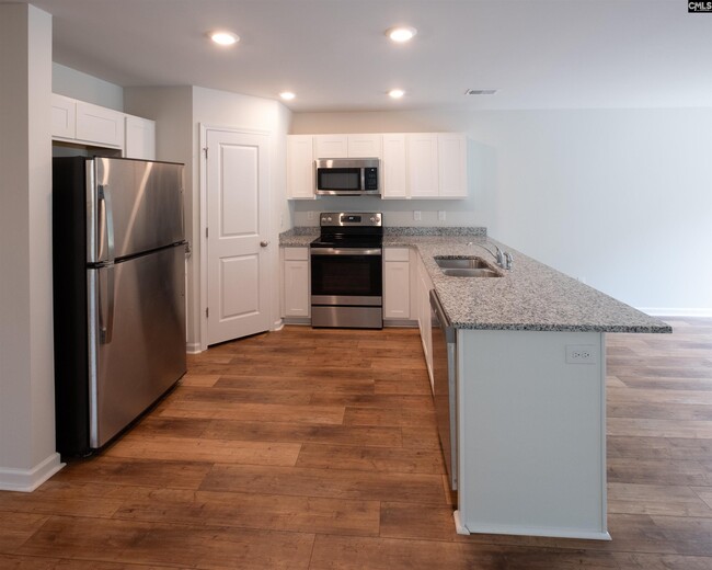 Building Photo - 144 Kings Parish Ct