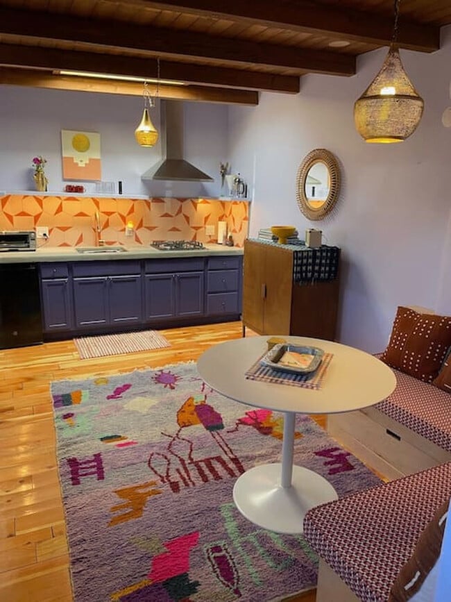 Foto del edificio - 1127 Siler Park Ln