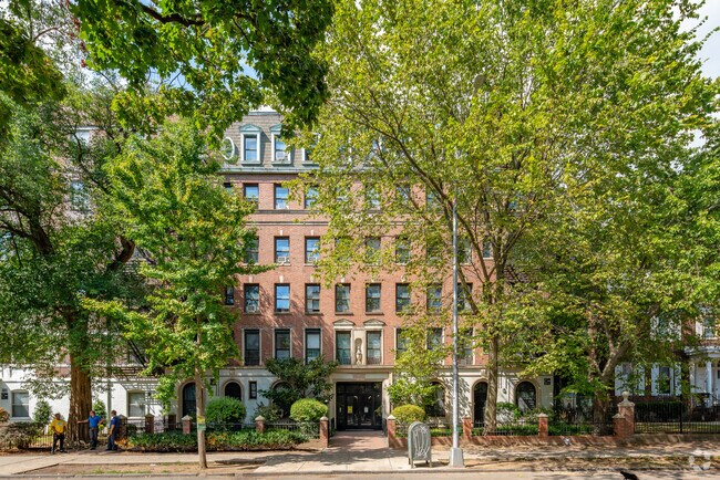 Foto del edificio - 420 Clinton Ave