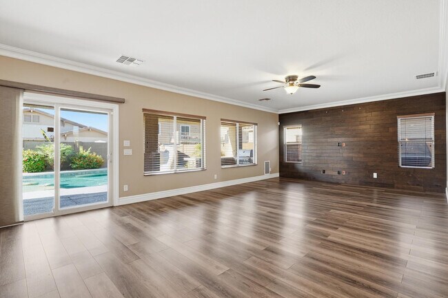 Foto del edificio - 16809 W Magnolia St