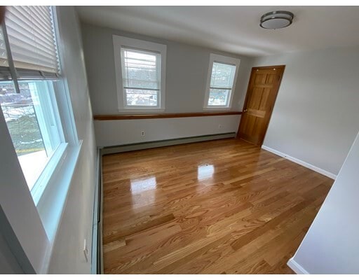 Building Photo - 117 Holten St