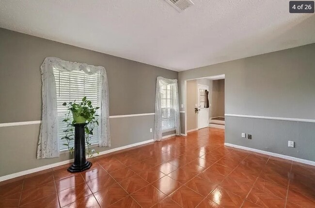 Building Photo - 15914 Pinyon Creek Dr