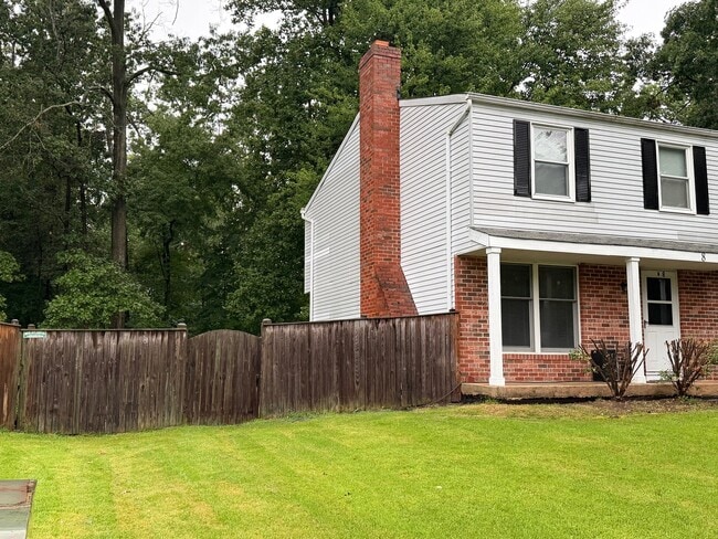 Building Photo - 8 Lineage Ct