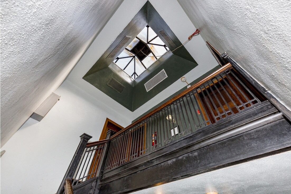 Foto principal - 718 18th St