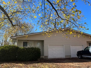 Building Photo - 16 Marion Dr