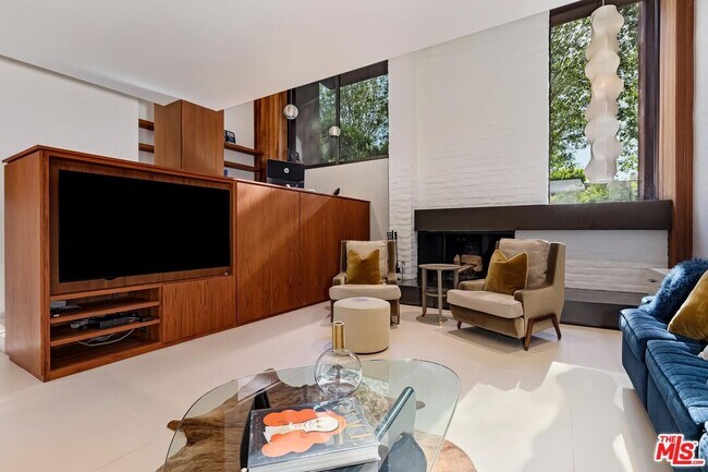 Foto del edificio - 604 N Alpine Dr