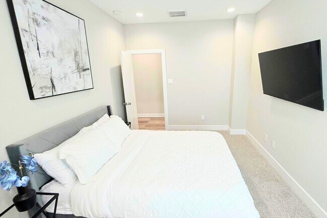 Foto del edificio - 8326 Curry Rd