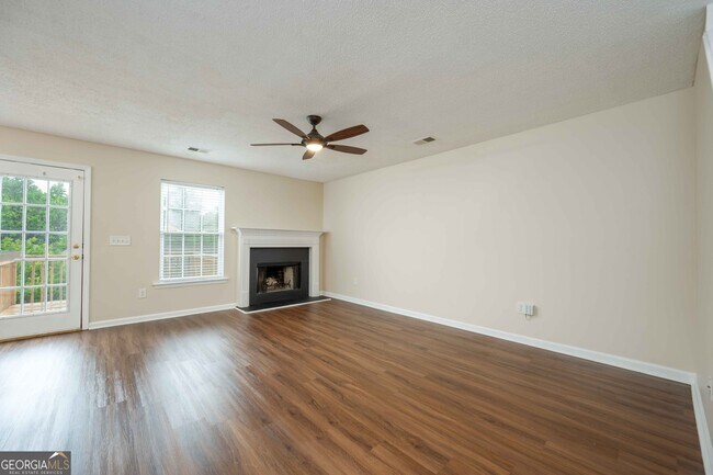 Building Photo - 308 Fox Overlook
