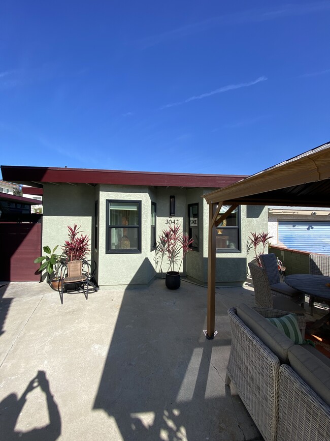 Building Photo - 3042 Newell St