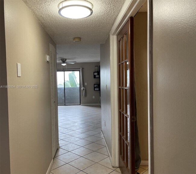 Foto del edificio - 1250 Lincoln Rd