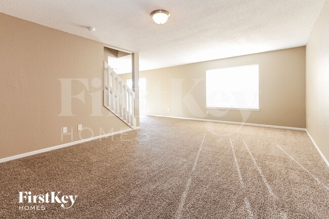 Building Photo - 1820 Long Lake Dr
