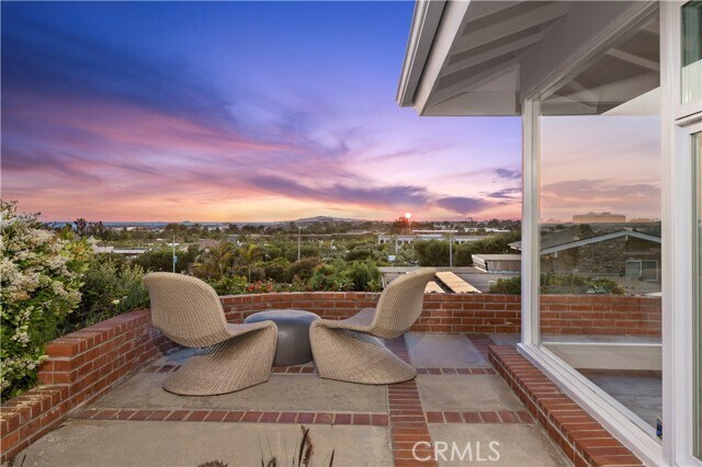Building Photo - 1007 White Sails Way