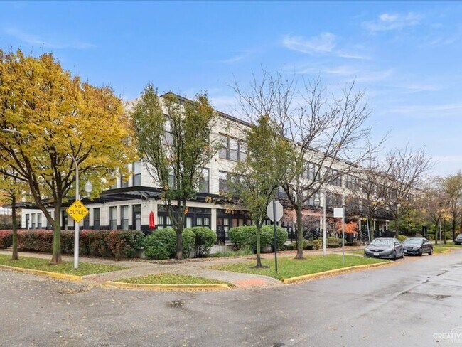 Foto del edificio - 1111 W 15th St