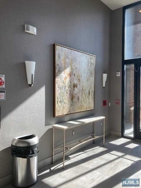 Foto del edificio - 461 Palisades Blvd