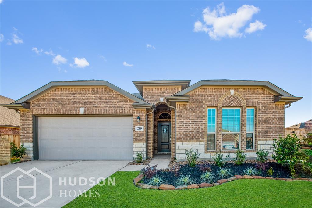 Foto principal - 219 Temple Memorial Dr