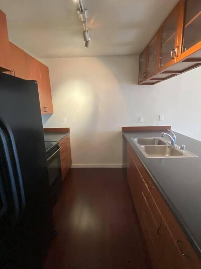Foto del edificio - 5829 Northeast 75th Street