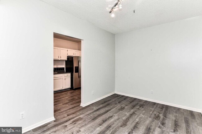 Foto del edificio - 11831 Shire Ct