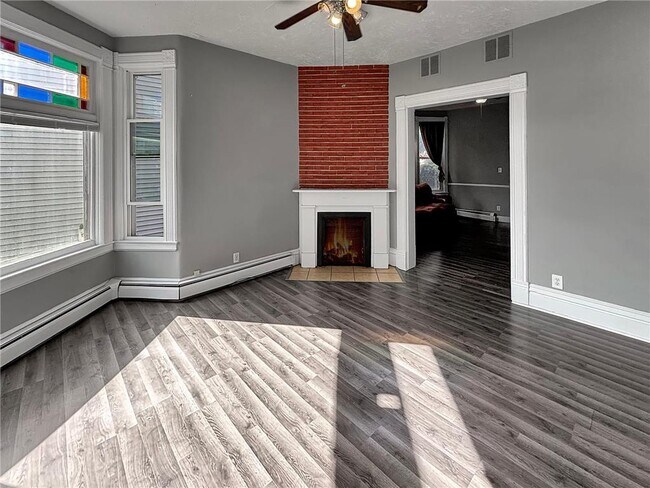 Foto del edificio - 417 Mt Ida St