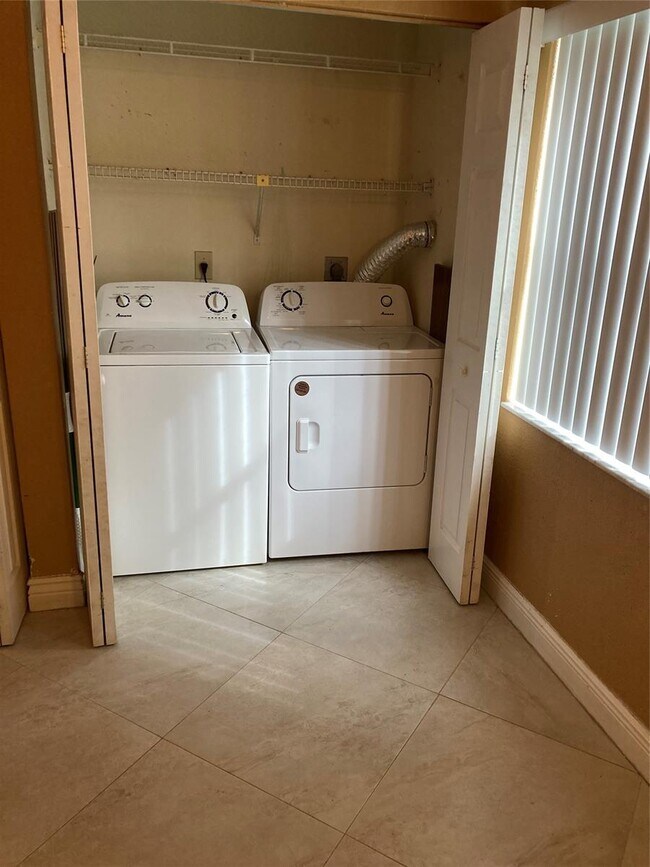 Foto del edificio - 5497 Gate Lake Rd