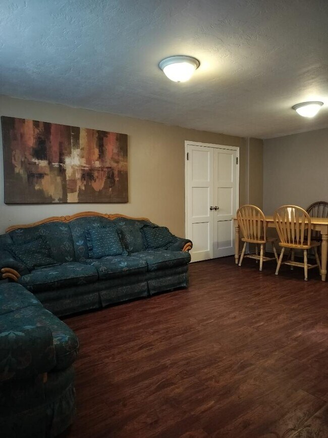 Foto del edificio - 519 Utah Ave