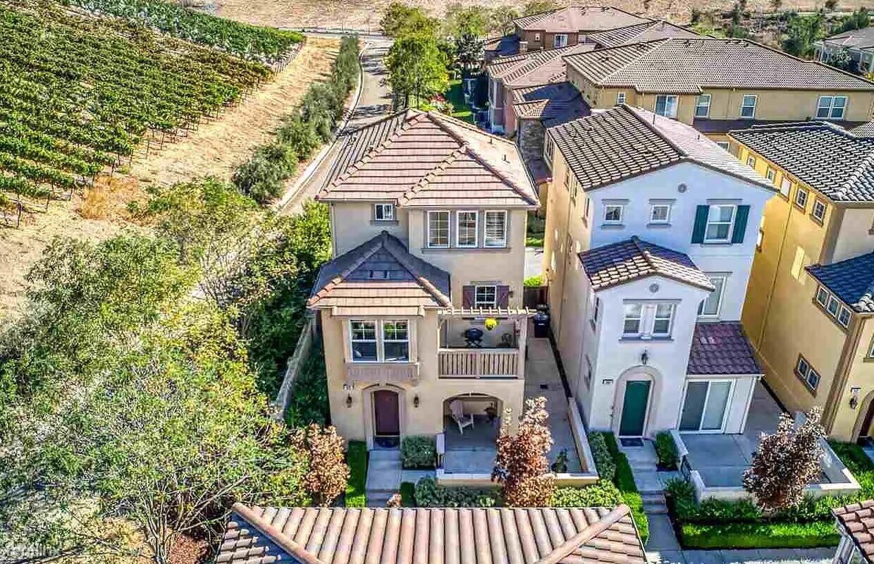 Foto principal - 3 br, 3 bath House - 626 Selby Lane