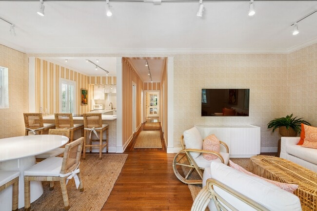 Building Photo - 151 S County Rd