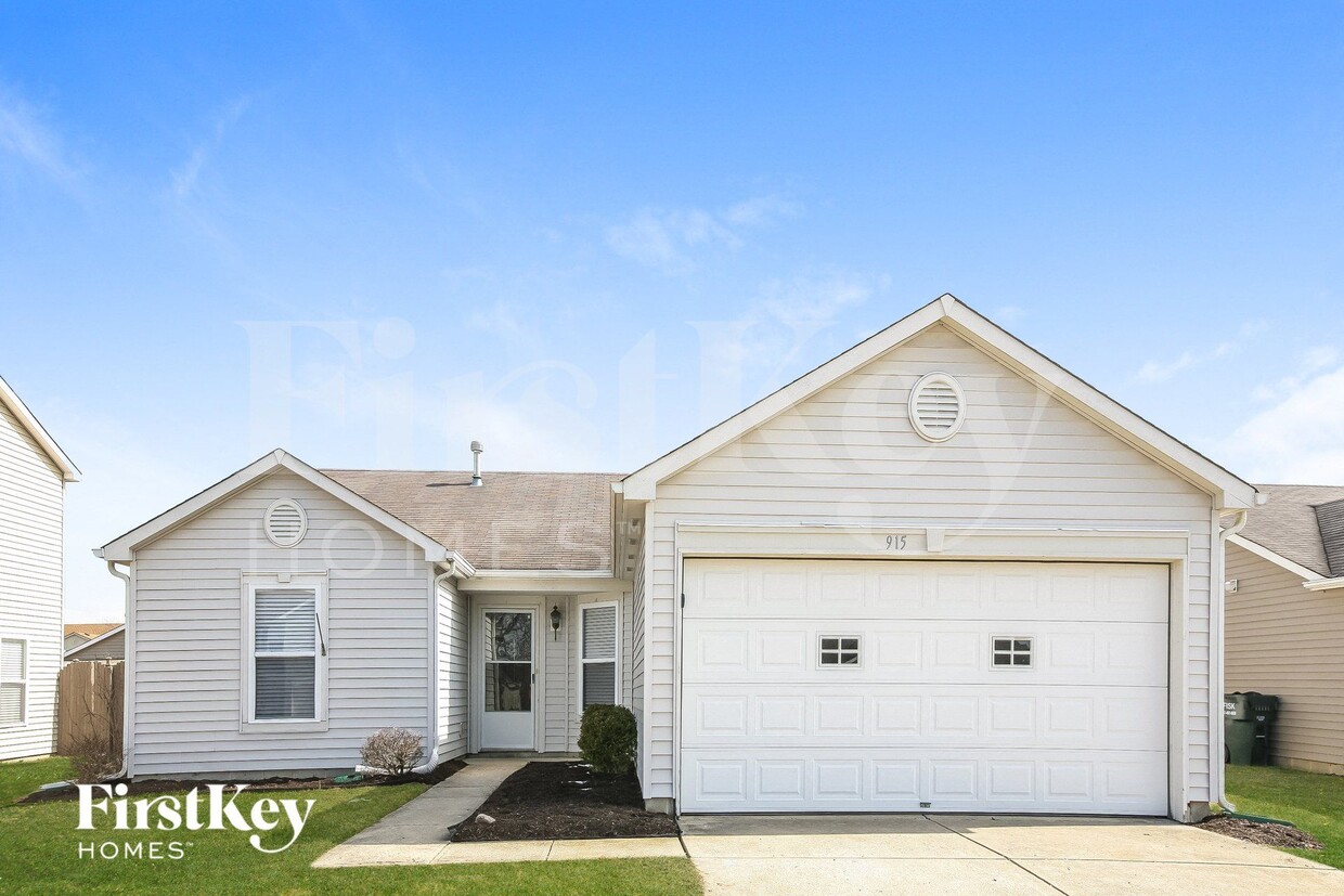 Foto principal - 915 Streamside Dr