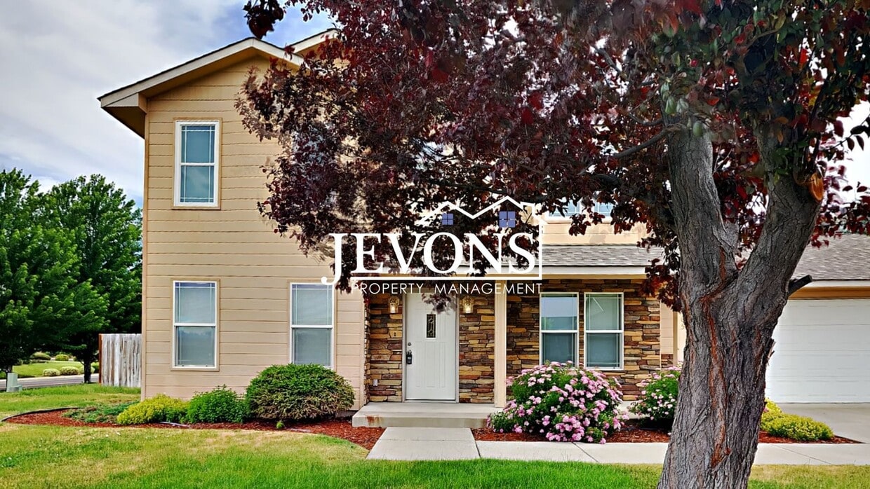 Primary Photo - Enjoy this beautiful West Valley home with...