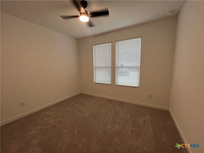 Foto del edificio - 8908 San Carlos Rdg