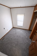 Building Photo - 905 W 37th Ave