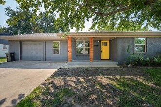 Building Photo - 2628 Belhaven Dr