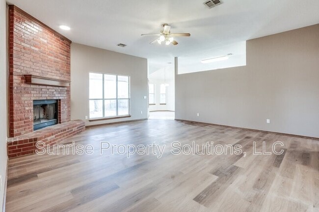 Building Photo - 509 Gyrfalcon Dr