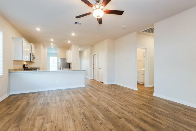 Building Photo - 408 San Miguel Crk Dr
