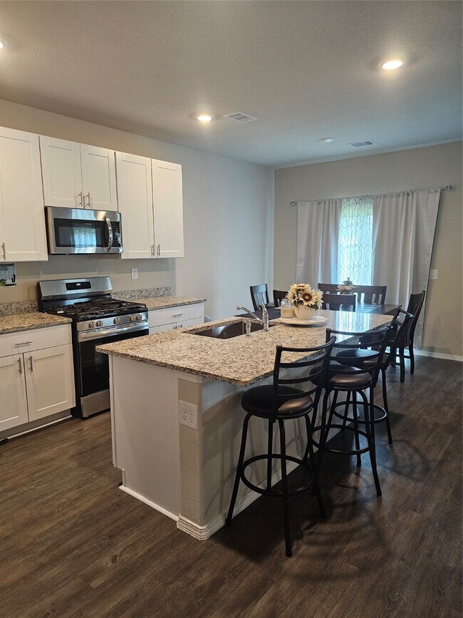 Foto del edificio - 1822 Brushy Cedar Ct
