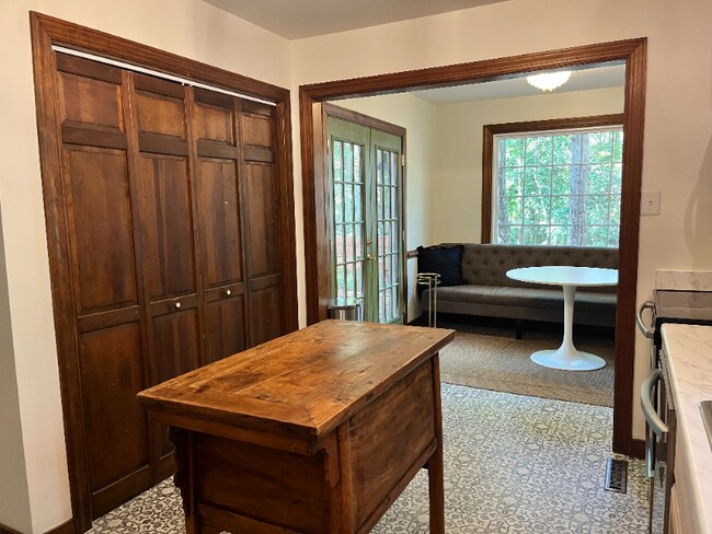 Foto del edificio - 13600 Fox Chase Terrace