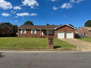 Building Photo - 508 Crown Crescent